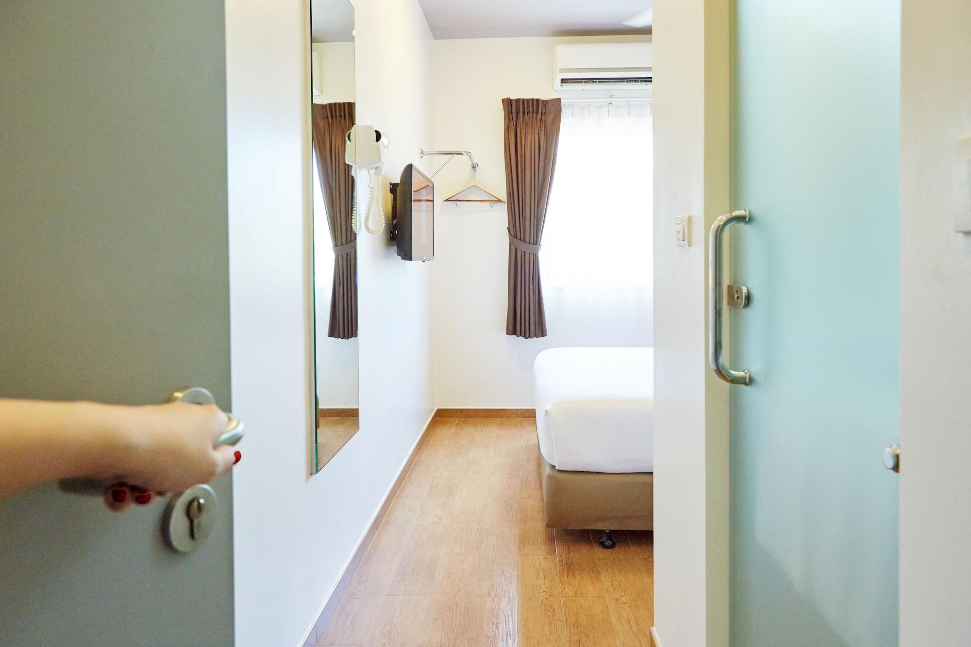 Red Planet Phuket Patong - Sha Extra Plus Buitenkant foto