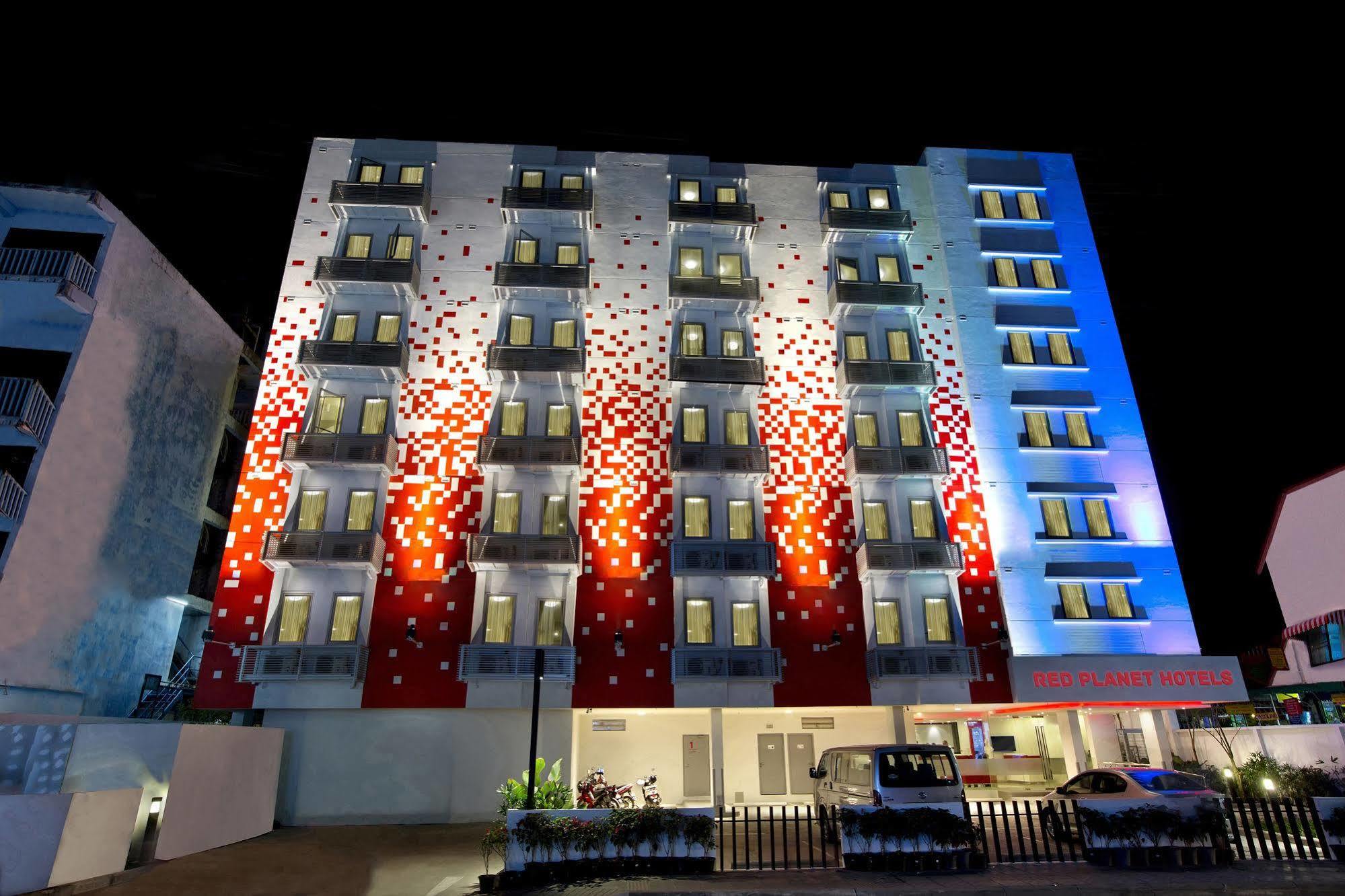 Red Planet Phuket Patong - Sha Extra Plus Buitenkant foto